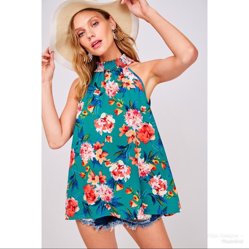 🌺LAST 1! Floral Bubble Crepe Smocked Halter Top! - Picture 5 of 8